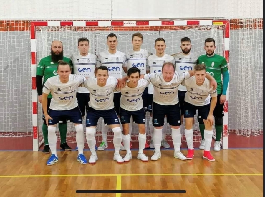 ČLANSKA SELEKCIJA V SEZONI 2021/2022
 13	Jan Kuhar	V
16	Benjamin Pajić	V
2 Domen Krnc
3	Tilen Lužar	
4	Boštjan Kuhar	
5	Kristjan Jordan	
6	Teo Podlesnik	
7	David Pipan	
8	Jaka Motore	
9    Borut Žičkar
10	Sebastijan Drobne	K
11	Tilen Krajnc	
14	David Homšek
19 Matej Pirc
20 Sebastijan Šribar	
21	Aleksander Pavkovič	
22	Gregor Pešec